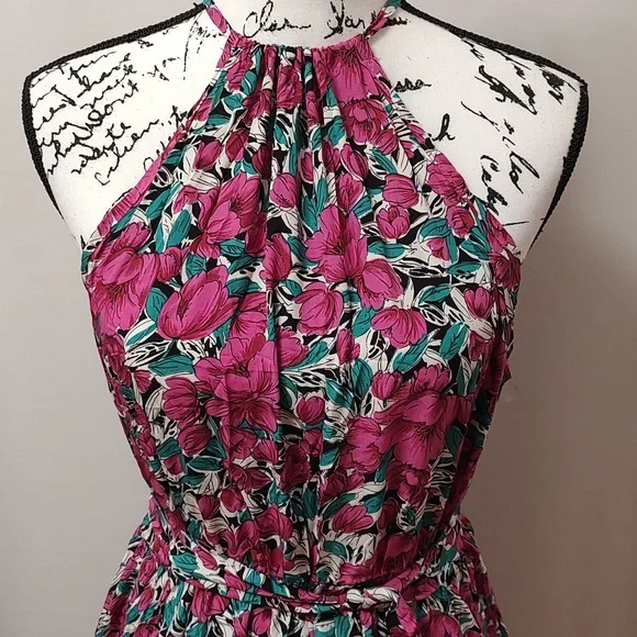 Ditsy Floral Halter Ruffles Above Knee Dress - Picture 3 of 5